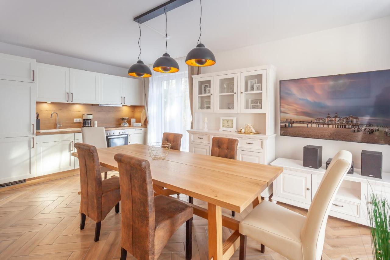 Kapitaenshaus Sellin Mit Sauna Und Kamin エクステリア 写真